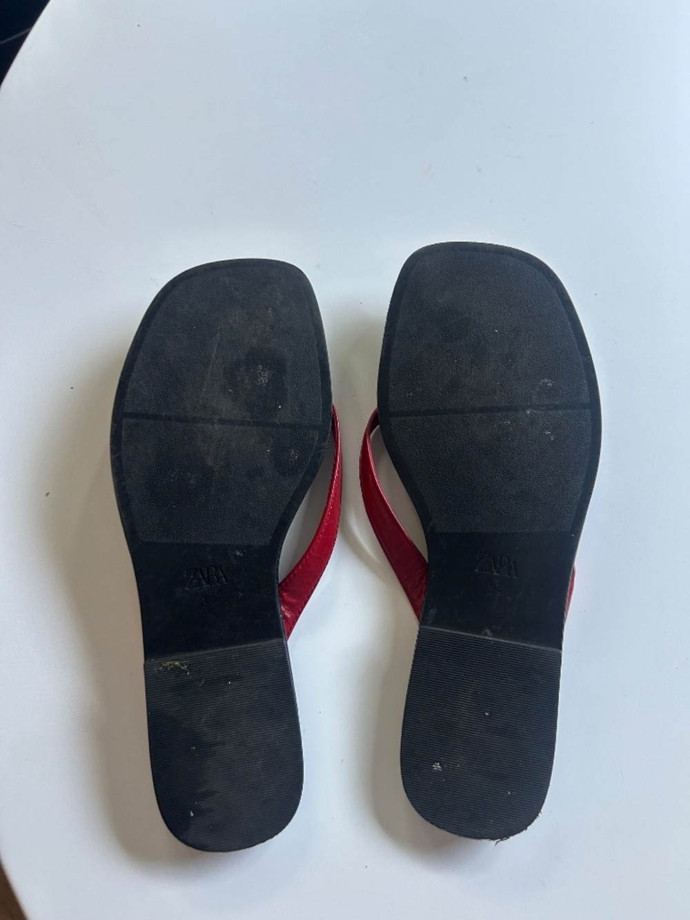 Zara- Red and Black Flip Flops Size 8 - Picture 2 of 2